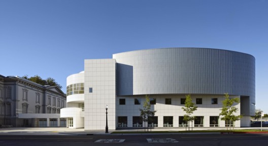 Crocker Art Museum / Gwathmey Siegel & Associates Architects