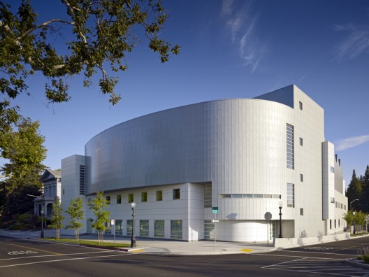 Crocker Art Museum / Gwathmey Siegel & Associates Architects