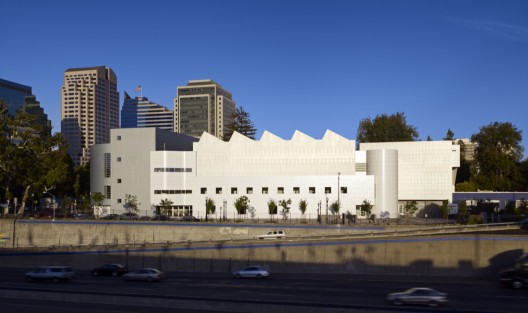 Crocker Art Museum / Gwathmey Siegel & Associates Architects