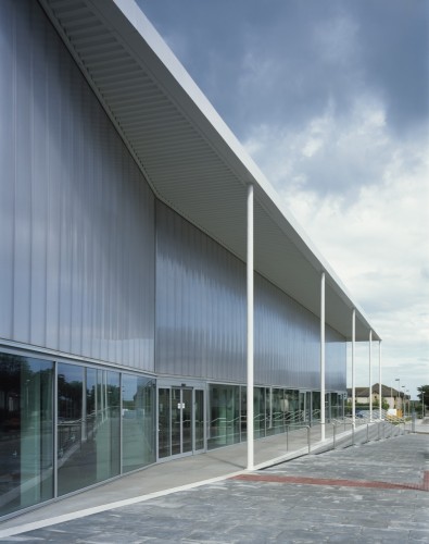 Aberdeen Sports Village / Reiach And Hall Architects