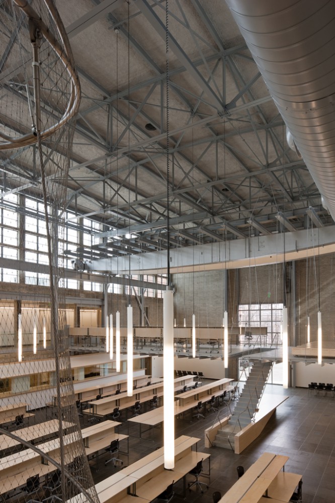 Hinman Research Building / office dA and Lord, Aeck & Sargent