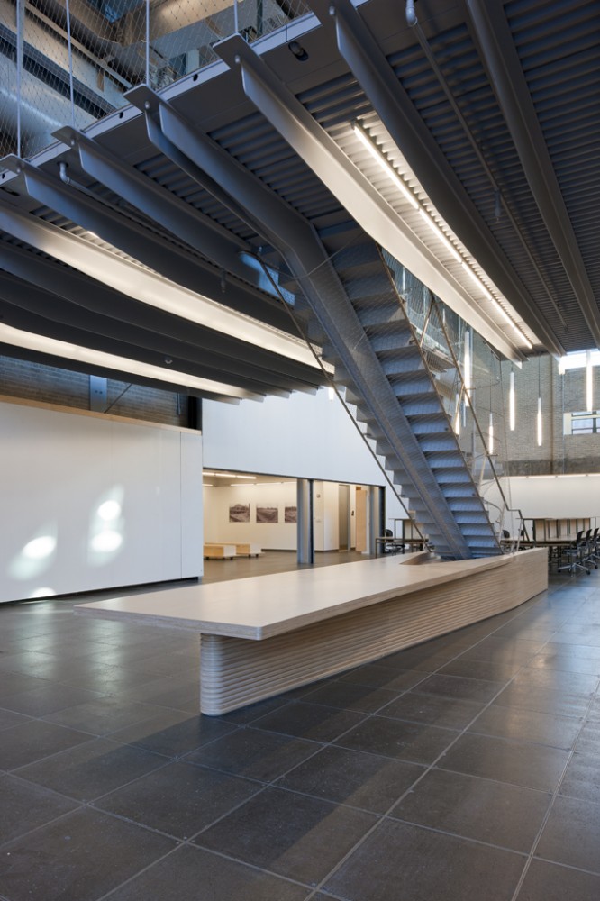 Hinman Research Building / office dA and Lord, Aeck & Sargent