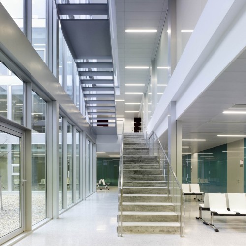 Health Centre In A Parda / Vier Arquitectos SLP
