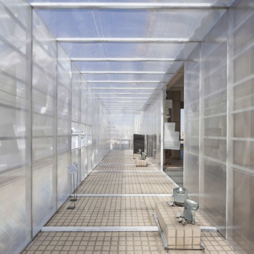 Cloud Room / Bing Bu