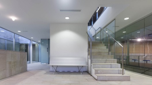 Indoor Swimming Pool In Toro / Vier Arquitectos SLP