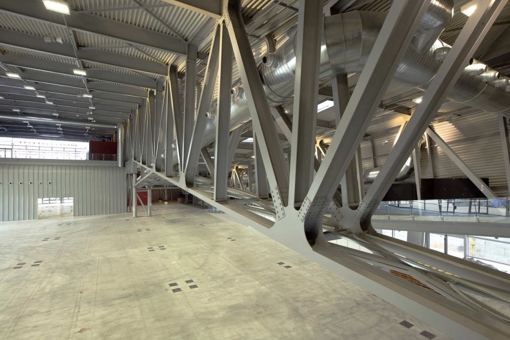Trade Fair Centre in La Spezia / MMAA
