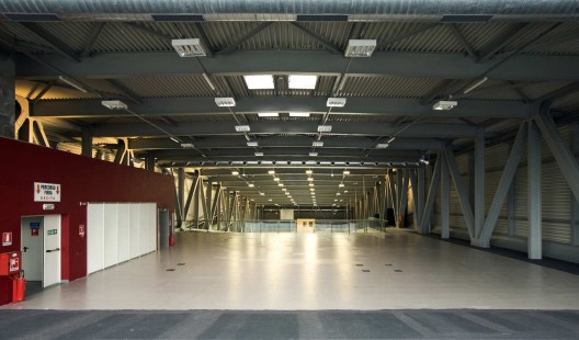 Trade Fair Centre In La Spezia / MMAA