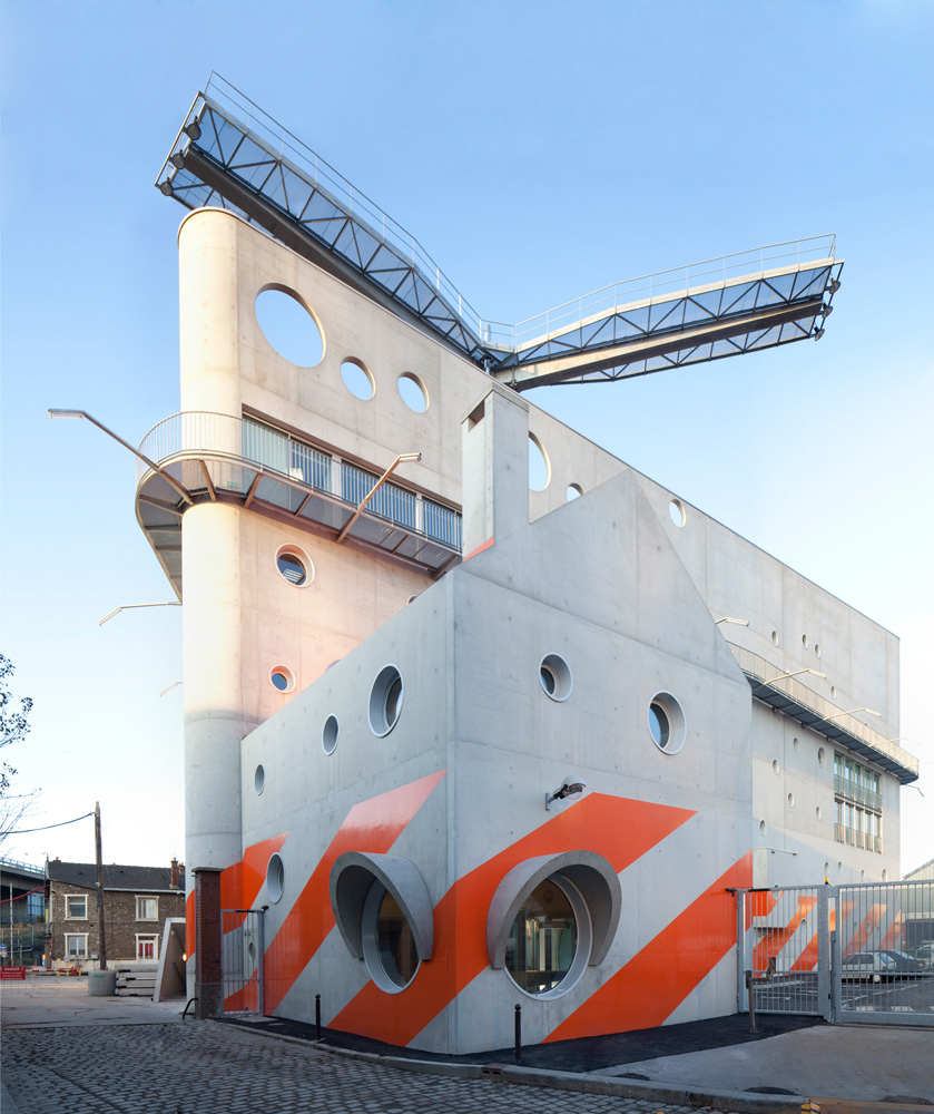 Helicopter Building / Stephane Maupin & Nicolas Hugon