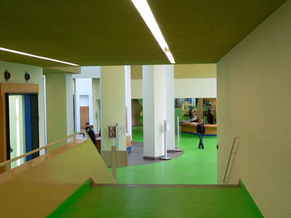AD Classics: Neue Staatsgalerie / James Stirling