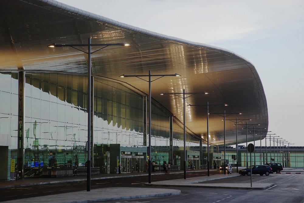 Barcelona Airport New Terminal / Ricardo Bofill