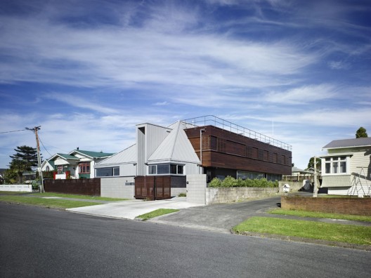 Waitakere Civil Defence Headquarters / Architectus