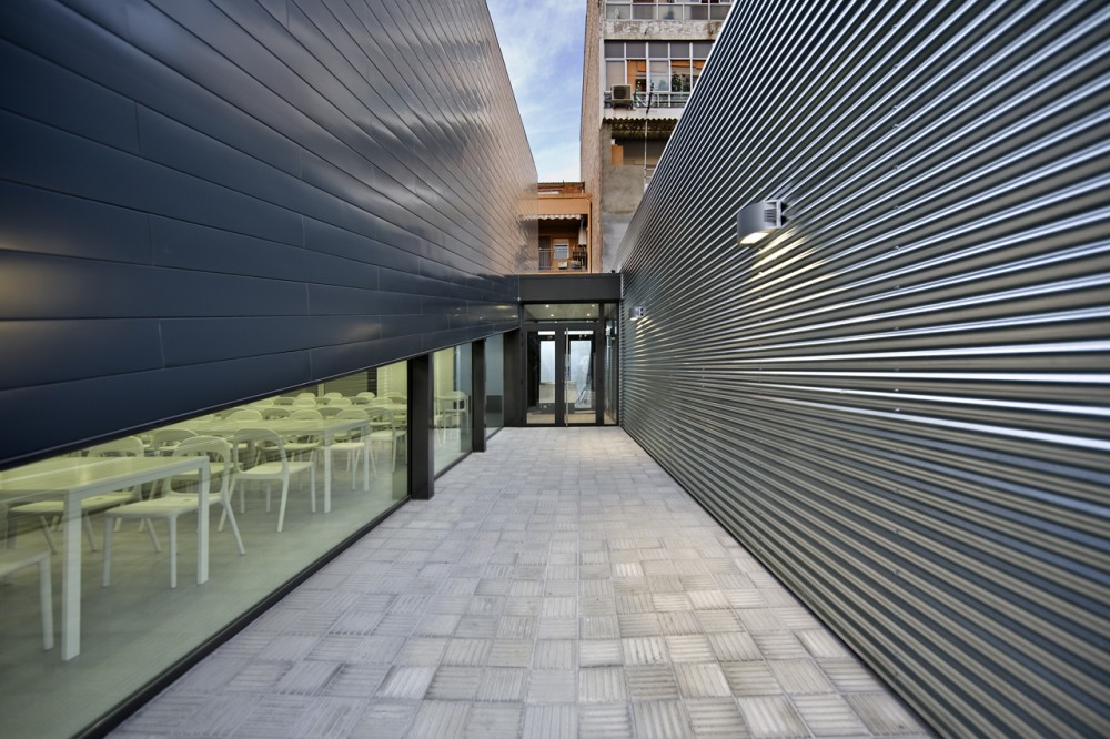 Retirement Home La Bordeta / BmesR29 Arquitectes