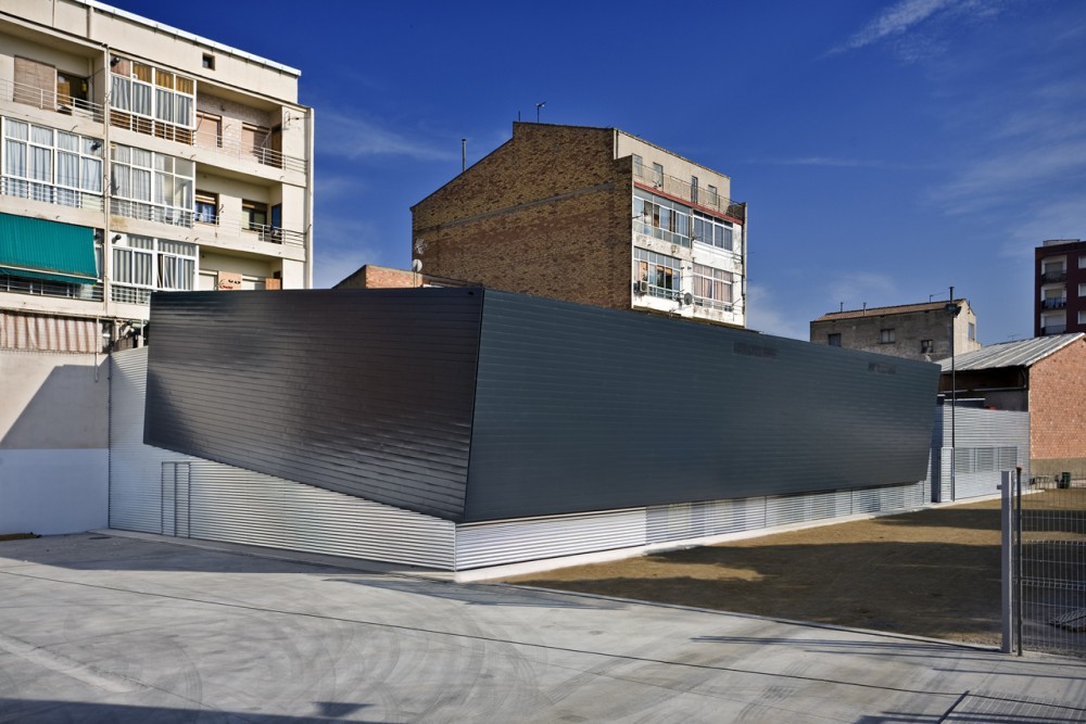Retirement Home La Bordeta / BmesR29 Arquitectes