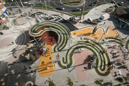 Ricard Viñes Square / Benedetta Tagliabue