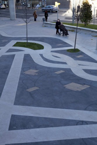 Ricard Viñes Square / Benedetta Tagliabue