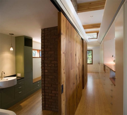 River Road House / Whitney Powers