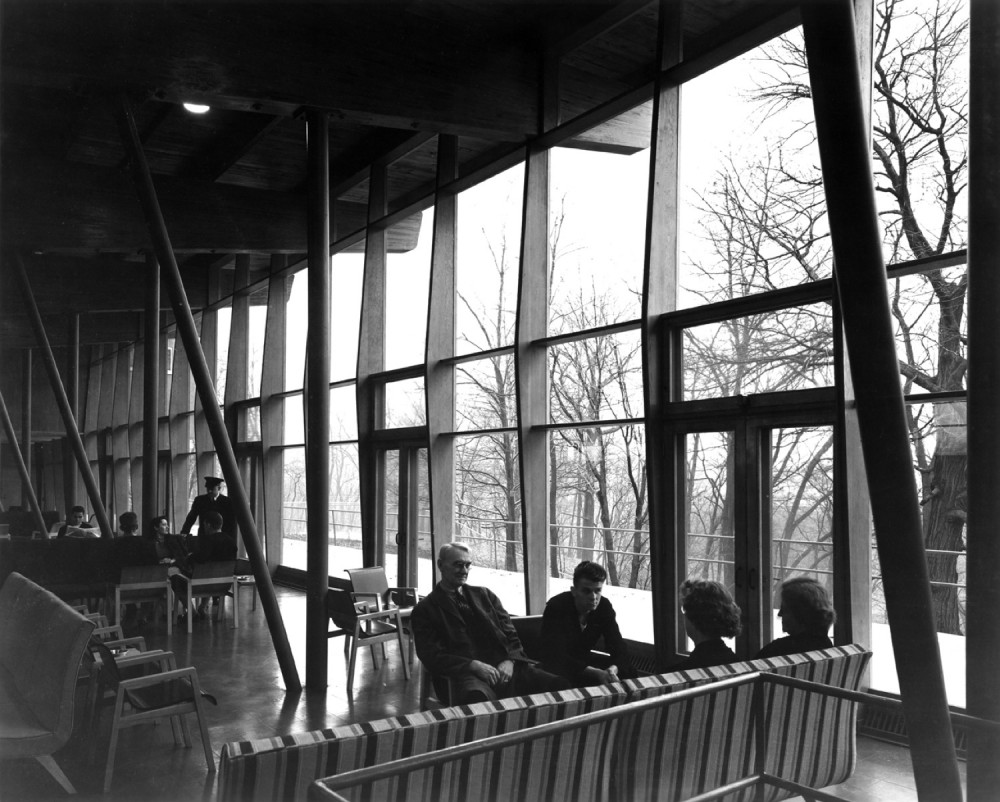 AD Classics: Great Lakes Naval Training Center, Hostess House / SOM