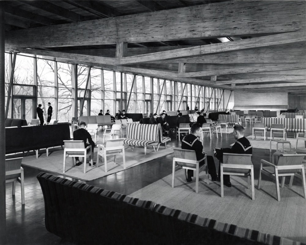 AD Classics: Great Lakes Naval Training Center, Hostess House / SOM