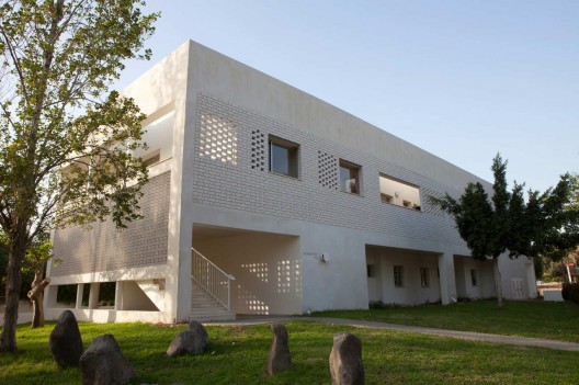 Social Services Building / Doron Sheinman Architect