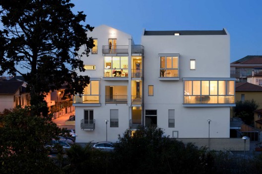 Residential Building In Montesilvano / Studio Zero85