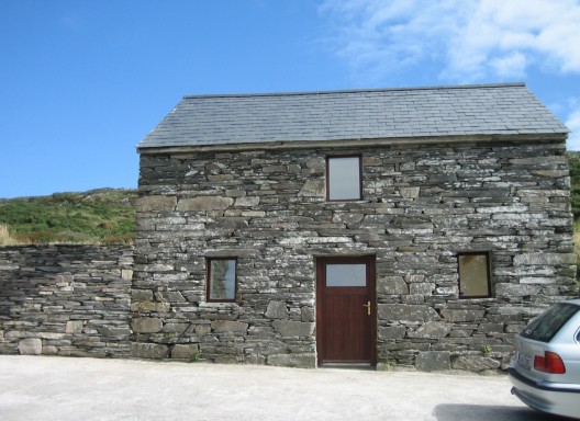 County Cork Painter’s Studio / LOCAL