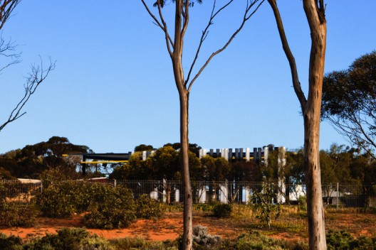 Caritas College Junior School External Covered Area / Tridente Architects