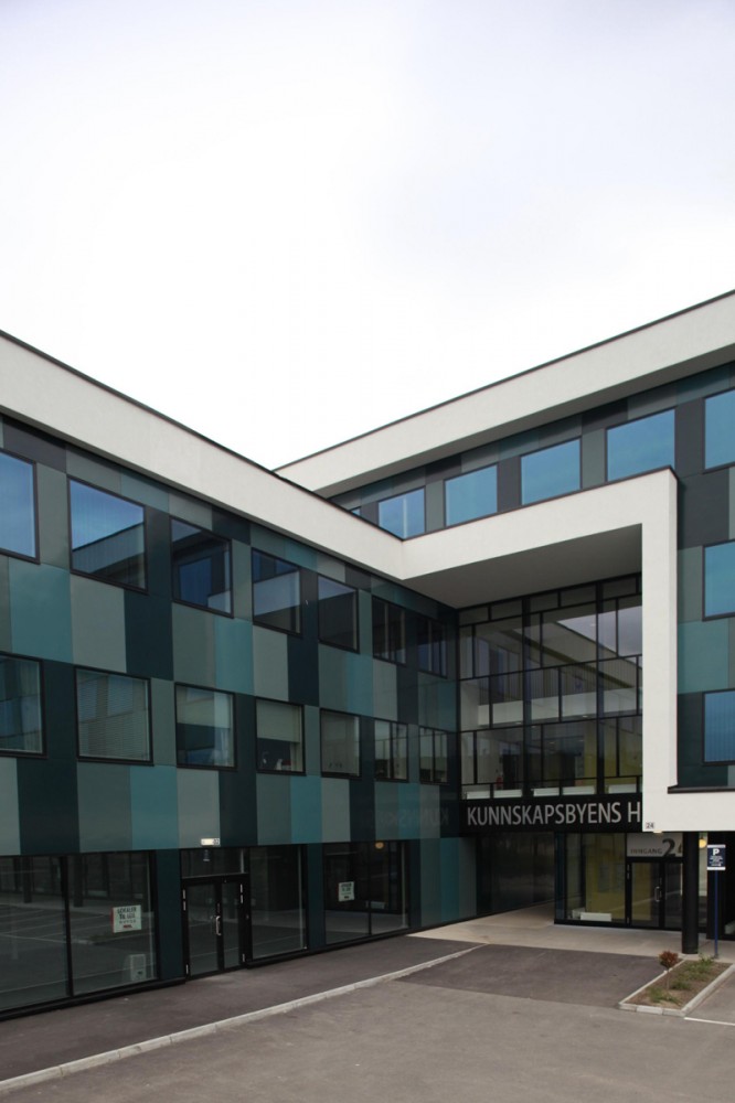 Education House in Kjeller / Lund+Slaatto Architects