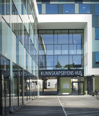 Education House in Kjeller / Lund+Slaatto Architects