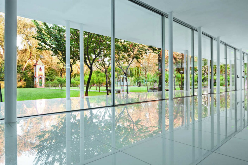 Party Hall / José Marini Bragança & Helena Veludo