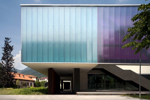 New Cultural Center In Ranica / DAP studio
