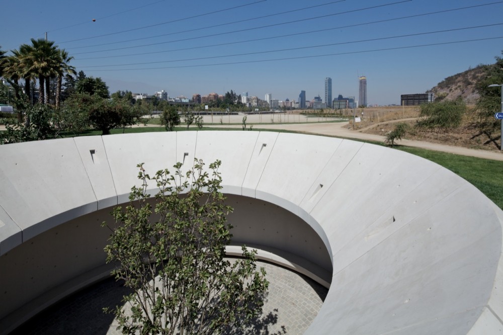 M9 Memorial / Gonzalo Mardones Viviani