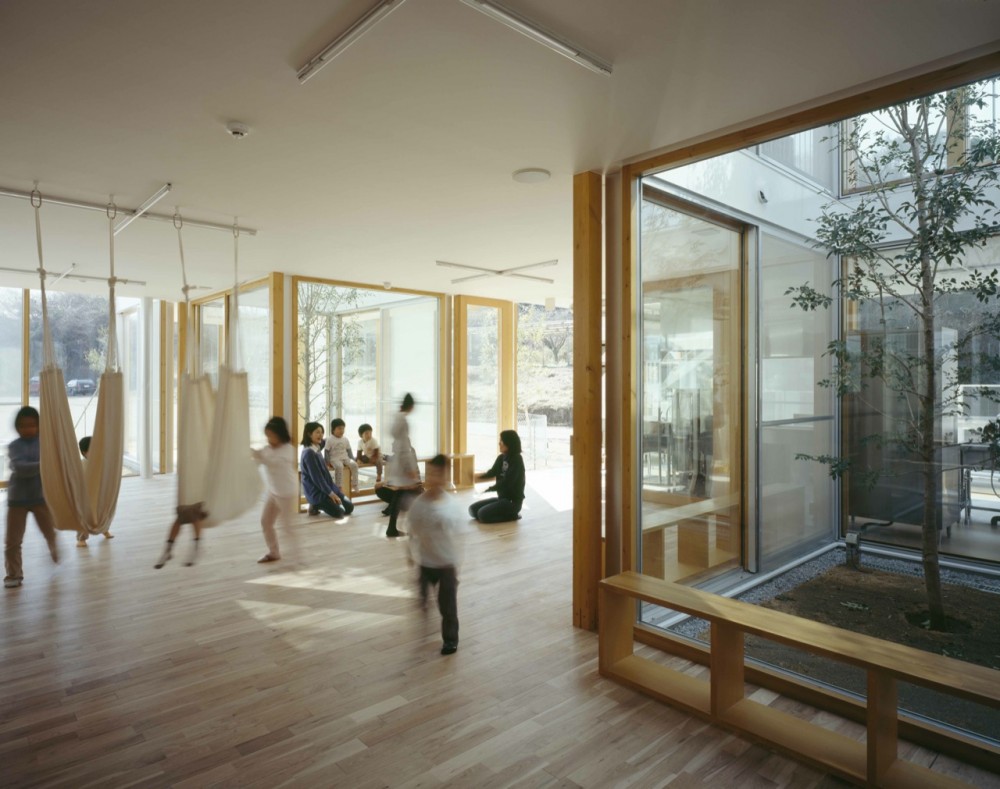 Hongodai Christ Church School & Nursery / Takeshi Hosaka Architects