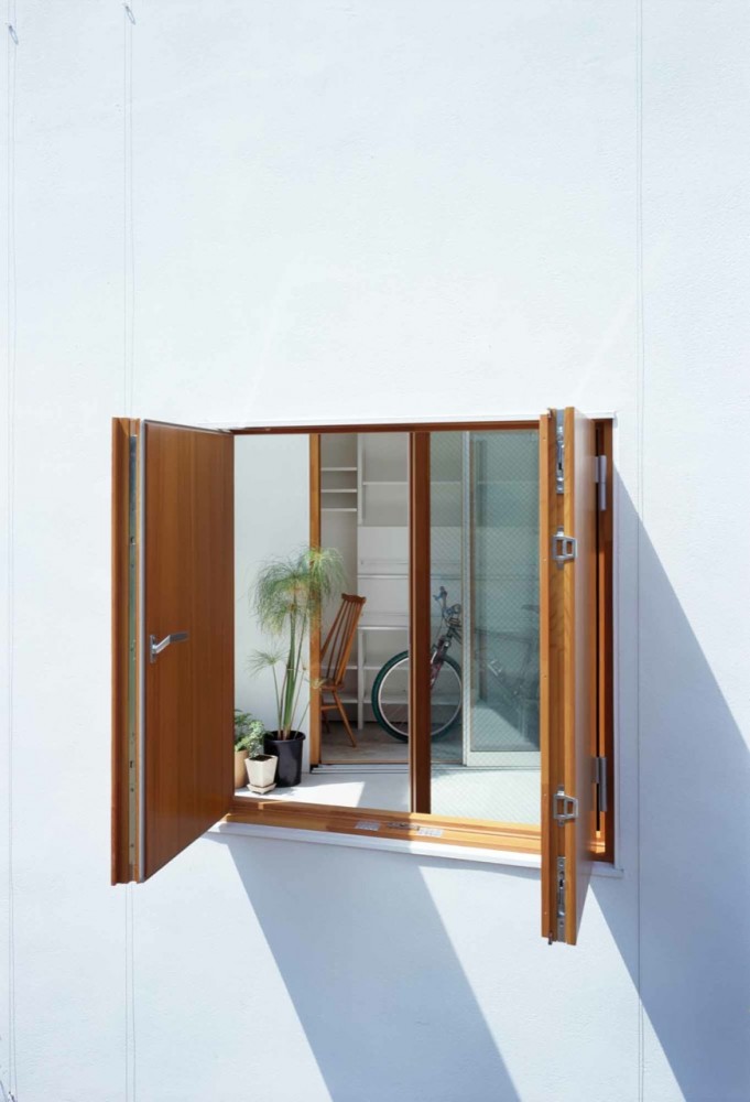 Inside House & Outside House / Takeshi Hosaka Architects