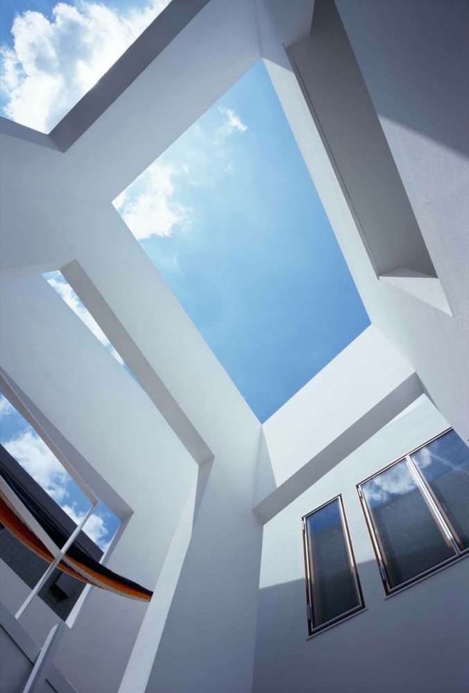 Inside House & Outside House / Takeshi Hosaka Architects
