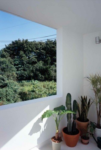 inside house & outside house / Takeshi Hosaka Architects
