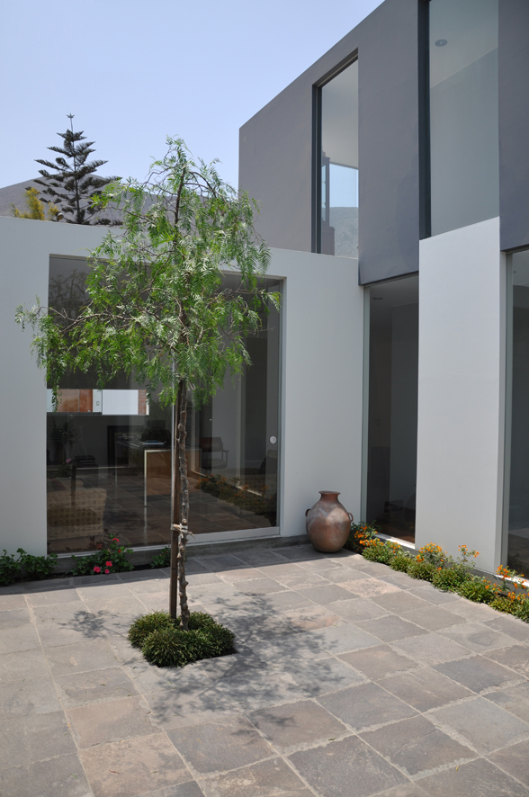KH+DH Houses / Vladimir Kalinowski
