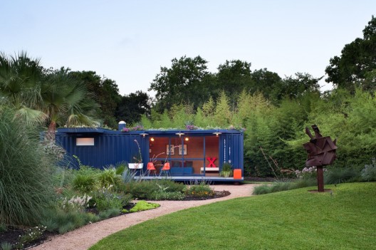 Container Guest House / Poteet Architects