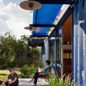 Container Guest House / Poteet Architects Container Guest House / Poteet Architects © Chris Cooper
