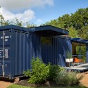 Container Guest House / Poteet Architects Container Guest House / Poteet Architects © Chris Cooper