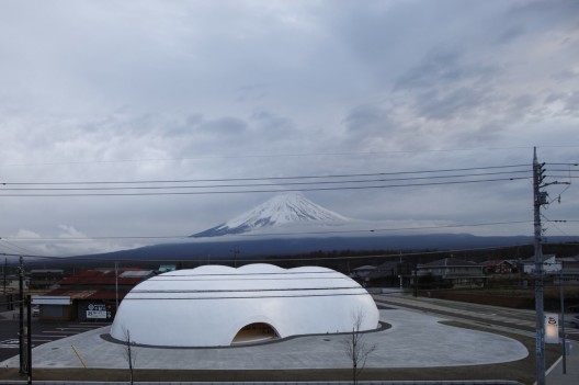 Hoto Fudo / Takeshi Hosaka Architects