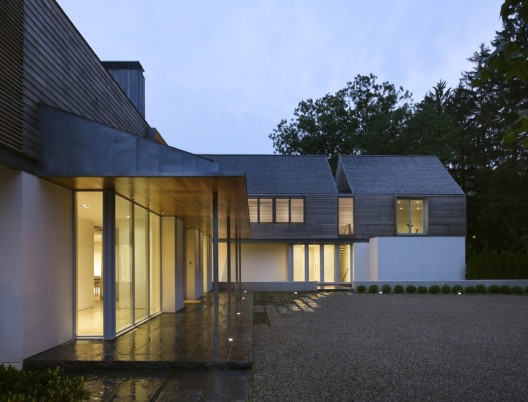 PL 44 / Joeb Moore + Partners Architects