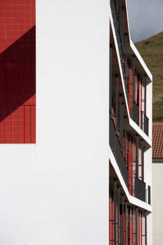 Day Care And Elderly Residential Centre / CVDB arquitectos