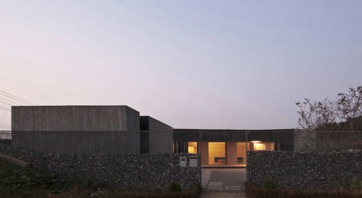 L House / BCHO Architects