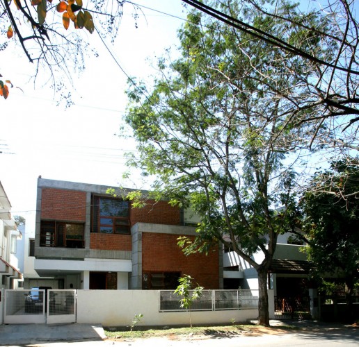 Sharma House / Kamat and Rozario Architecture