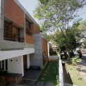 Sharma House / Kamat and Rozario Architecture Sharma House / Kamat and Rozario Architecture © Lester Rozario
