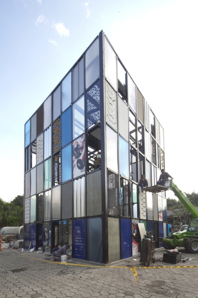 Disconnected Pavilion / Plan B Arquitectos
