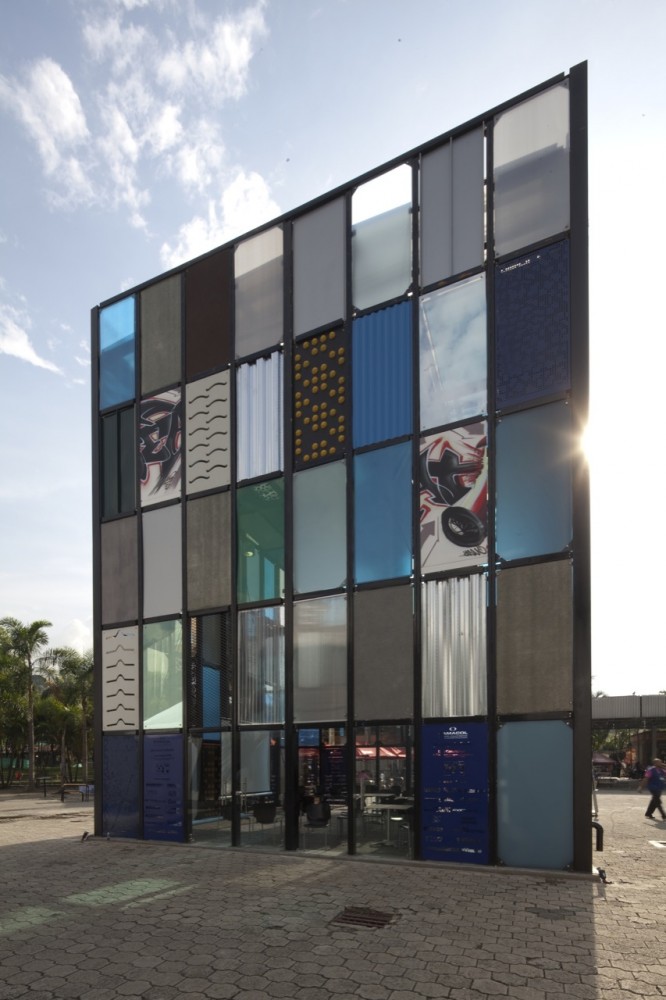 Disconnected Pavilion / Plan B Arquitectos