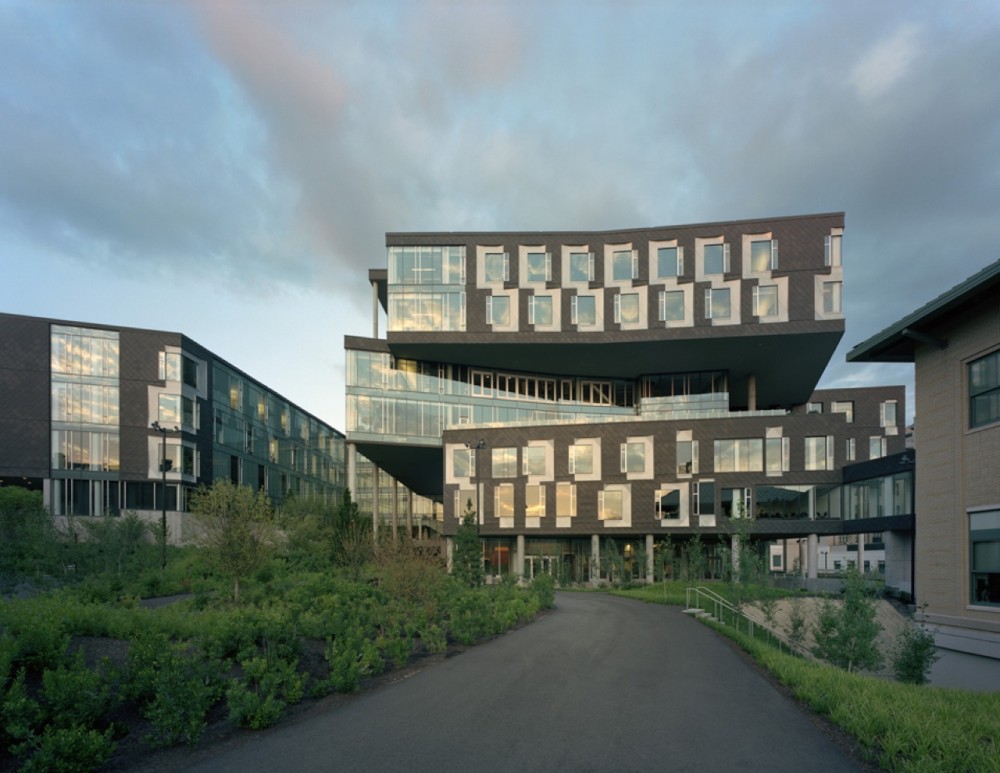 Gates Center for Computer Science and Hillman Center for Future Generation Technologies / Mack Scogin Merrill Elam Architects
