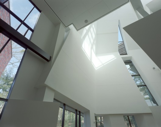 Lulu Chow Wang Campus Center and Davis Garage / Mack Scogin Merrill Elam Architects
