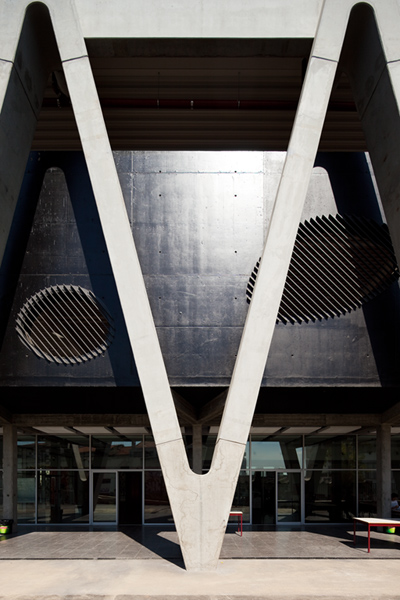 Emidio Navarro Secondary School / Oficina Ideias em Linha